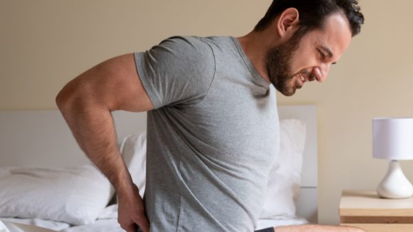 Know the signs that mean back pain needs a doctor's appointment.