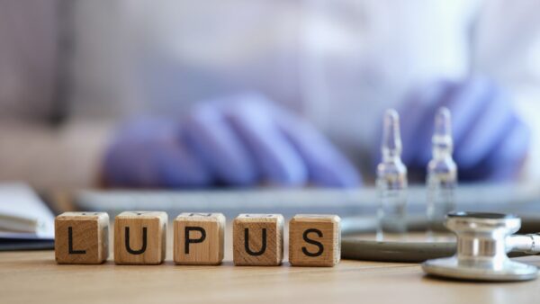 Learning how to rad the signs of your lupus is key in getting control